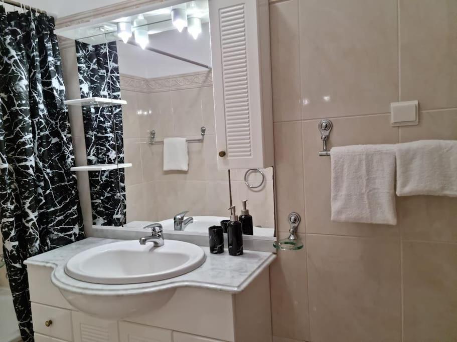 Villa&Damata Machico  Extérieur photo